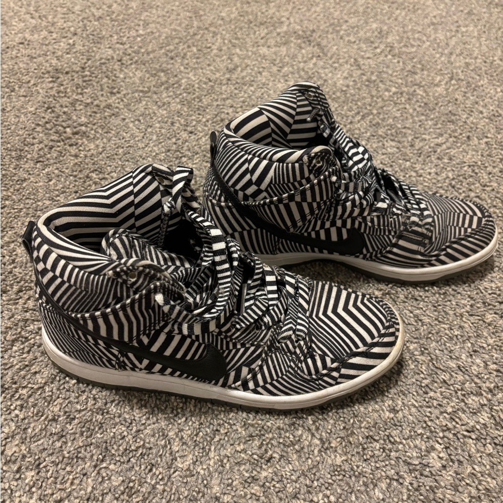 Nike dunk high premium SB concept car size 7.5